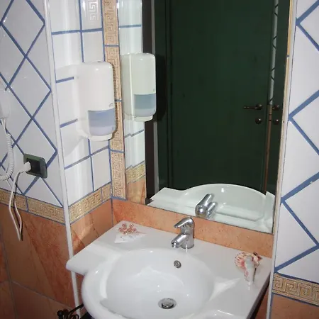 Готель Santa Caterina Помпеї