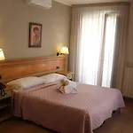Hotel Santa Caterina 3*