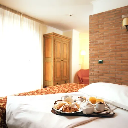 Santa Caterina Hotel 3*